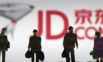 养了6万多名每天能跟你打照面的京东小哥，刘强东可不希望他们只是送快递的
